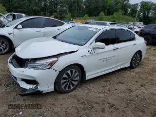 2017 Honda Accord Touring with VIN JHMCR6F76HC013354, listed as a Copart auction lot 61572385 with 223,100 mi miles and Salvage title. Bid and sale history available at DreamBid. Image 1.