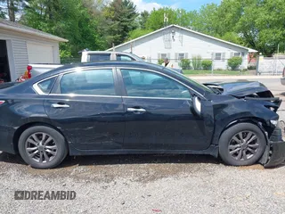 2015 Nissan Altima SV z VIN 1N4AL3AP2FC585914, wystawiony jako IAAI lot #42200459 z przebiegiem 174 706 mil mil oraz . Historia ofert i sprzedaży dostępna na DreamBid. Obrazek 14.