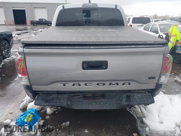 2021 Toyota Tacoma SR z VIN 3TMCZ5AN0MM386867, wystawiony jako IAAI lot #41580426 z przebiegiem 46 559 mil mil oraz . Historia ofert i sprzedaży dostępna na DreamBid. Obrazek 16.