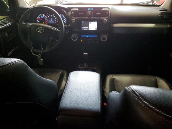 2019 Toyota 4Runner SR5 с VIN JTEZU5JR9K5204433, выставлен на аукционе Copart как лот 50941575 с пробегом 81 570 миль миль и Списание • Salvage title. История ставок и продаж доступна на DreamBid. Изображение 8.