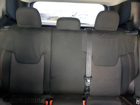2016 Jeep Renegade Latitude z VIN ZACCJABW9GPE00466, wystawiony jako Copart lot #49327315 z przebiegiem 91 953 mil mil oraz Szkoda całkowita • Salvage title. Historia ofert i sprzedaży dostępna na DreamBid. Obrazek 10.