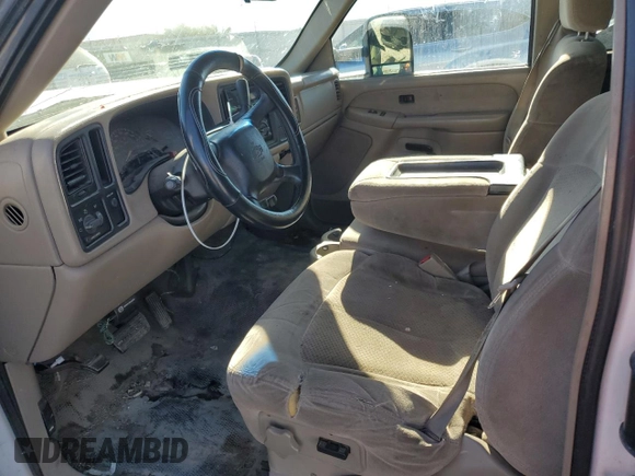 2001 Chevrolet Silverado 1500 LS with VIN 1GCEC19V11E232175, listed as a Copart auction lot 79202904 with 309,623 mi miles and Salvage Title. Bid and sale history available at DreamBid. Image 7.