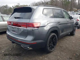 2024 Volkswagen Atlas SE z VIN 1V2WR2CA2RC594326, wystawiony jako IAAI lot #41471154 z przebiegiem 1 610 mil mil oraz . Historia ofert i sprzedaży dostępna na DreamBid. Obrazek 4.