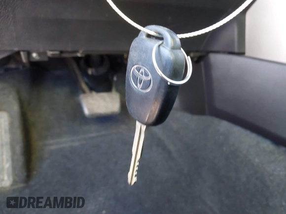 2017 Toyota RAV4 LE z VIN 2T3ZFREV6HW331736, wystawiony jako IAAI lot #41840112 z przebiegiem 110 328 mil mil oraz . Historia ofert i sprzedaży dostępna na DreamBid. Obrazek 11.