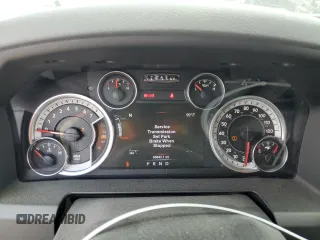 2015 Ram 1500 Outdoorsman z VIN 1C6RR7LG0FS733717, wystawiony jako Copart lot #62063864 z przebiegiem 60 043 mil mil oraz Szkoda całkowita • Salvage title. Historia ofert i sprzedaży dostępna na DreamBid. Obrazek 9.