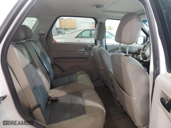2008 Ford Escape XLT with VIN 1FMCU93Z78KE20978, listed as a Copart auction lot 68753392 with 239,765 mi miles and Non Repairable. Bid and sale history available at carsss.com. Image 6.