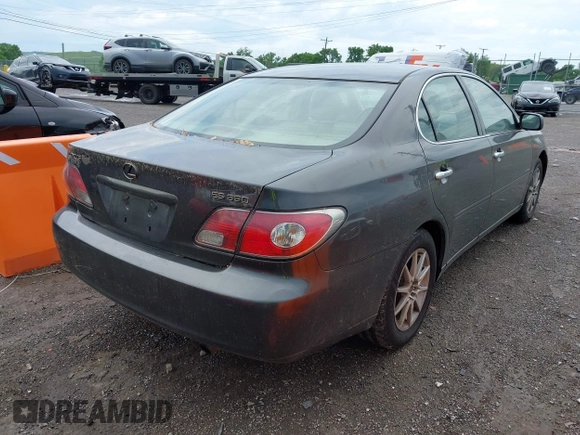 2004 Lexus ES 330 with VIN JTHBA30G145052409, listed as a IAAI auction lot 42180095 with 177,781 mi miles. Bid and sale history available at carsss.com. Image 4.