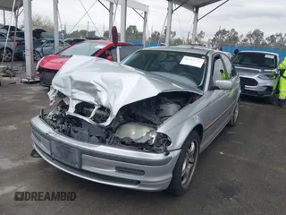 2000 BMW 3 Series 323i with VIN WBAAM3341YCA87796, listed as a IAAI auction lot 41765744 with 169,051 mi miles. Bid and sale history available at carsss.com. Image 17.