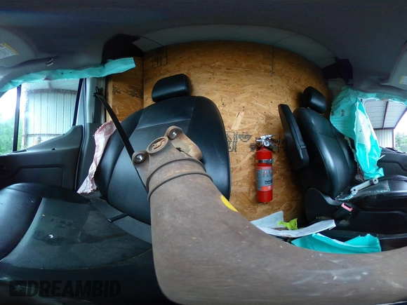 2020 Ford Transit Cargo z VIN 1FTBR1C83LKB20325, wystawiony jako IAAI lot #42316284 z przebiegiem 248 734 mil mil oraz . Historia ofert i sprzedaży dostępna na DreamBid. Obrazek 18.