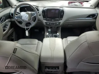 2019 Chevrolet Traverse Premier z VIN 1GNERKKW6KJ196586, wystawiony jako Copart lot #53233245 z przebiegiem Nie podano mil oraz Szkoda całkowita • Salvage title. Historia ofert i sprzedaży dostępna na DreamBid. Obrazek 8.