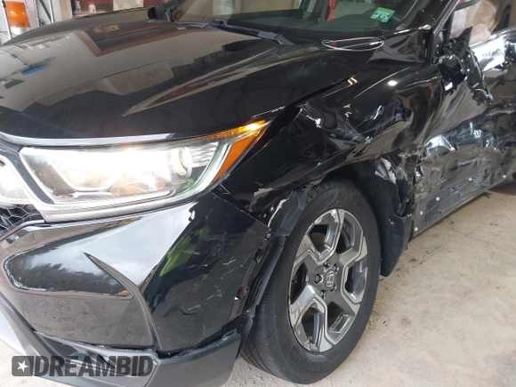 2017 Honda CR-V EX with VIN 2HKRW2H5XHH683308, listed as a IAAI auction lot 42084042 with 82,101 mi miles. Bid and sale history available at carsss.com. Image 6.