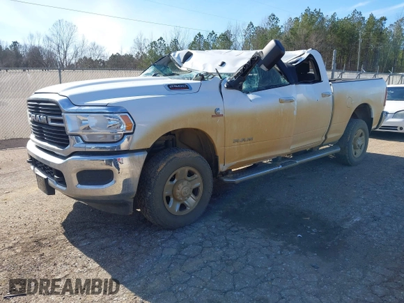 2019 Ram 2500 Lone Star with VIN 3C6UR5DL1KG663656, listed as a IAAI auction lot 41329641 with 124,361 mi miles and . Bid and sale history available at DreamBid. Image 18.