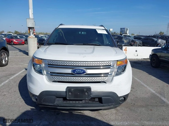 2014 Ford Explorer XLT with VIN 1FM5K7D98EGC24211, listed as a IAAI auction lot 41720341 with 73,903 mi miles. Bid and sale history available at carsss.com. Image 12.