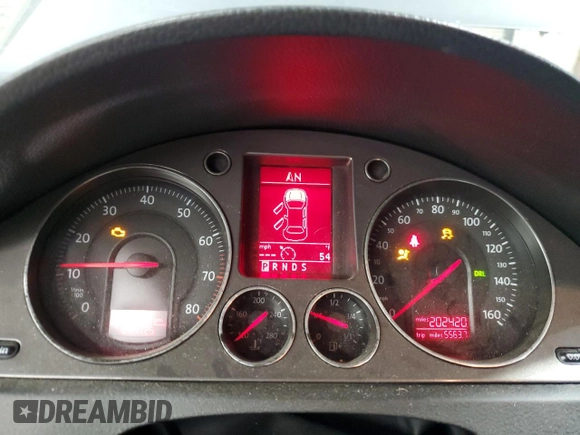 2008 Volkswagen Passat Turbo z VIN WVWJK73C08P045746, wystawiony jako Copart lot #52714265 z przebiegiem 202 420 mil mil oraz Szkoda całkowita • Salvage title. Historia ofert i sprzedaży dostępna na DreamBid. Obrazek 9.