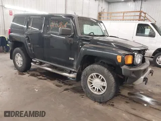 2008 Hummer H3 SUV with VIN 5GTEN13E388157483, listed as a IAAI auction lot 41710868 with 90,922 mi miles. Bid and sale history available at carsss.com. Image 1.