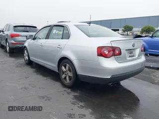 2008 Volkswagen Jetta SE with VIN 3VWRZ71K88M074505, listed as a IAAI auction lot 38842036 with 194,061 mi miles and . Bid and sale history available at DreamBid. Image 3.