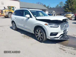 2016 Volvo XC90 T6 Inscription z VIN YV4A22PL9G1035907, wystawiony jako IAAI lot #42015182 z przebiegiem 72 801 mil mil oraz . Historia ofert i sprzedaży dostępna na DreamBid. Obrazek 1.