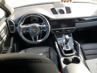 2023 Porsche Cayenne z VIN WP1AA2AY1PDA02553, wystawiony jako Copart lot #79032094 z przebiegiem Nie podano mil oraz Nie do naprawy • Non repairable. Historia ofert i sprzedaży dostępna na DreamBid. Obrazek 8.