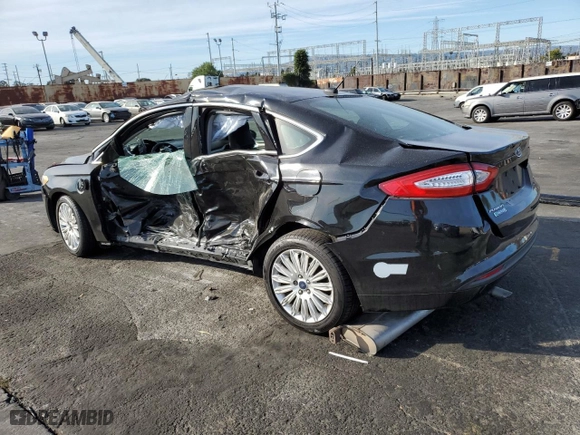 2016 Ford Fusion Energi SE Luxury with VIN 3FA6P0PUXGR123058, listed as a Copart auction lot 49013935 with 184,535 mi miles and Salvage Title. Bid and sale history available at carsss.com. Image 2.