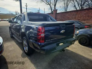 2010 Chevrolet Avalanche LT with VIN 3GNNCFE09AG124832, listed as a Copart auction lot 86728894 with 136,595 mi miles and Clean Title. Bid and sale history available at carsss.com. Image 3.