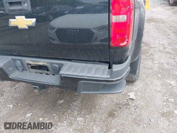 2018 Chevrolet Colorado 2WD Work Truck with VIN 1GCHSBEA9J1111958, listed as a IAAI auction lot 42097850 with 91,562 mi miles. Bid and sale history available at carsss.com. Image 17.
