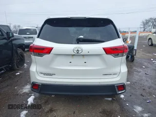 2019 Toyota Highlander Limited with VIN 5TDDZRFH2KS746197, listed as a IAAI auction lot 41431215 with Not provided miles and . Bid and sale history available at DreamBid. Image 17.