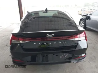 2022 Hyundai Elantra SEL z VIN KMHLM4AG5NU353950, wystawiony jako IAAI lot #42163270 z przebiegiem 30 362 mil mil oraz . Historia ofert i sprzedaży dostępna na DreamBid. Obrazek 16.