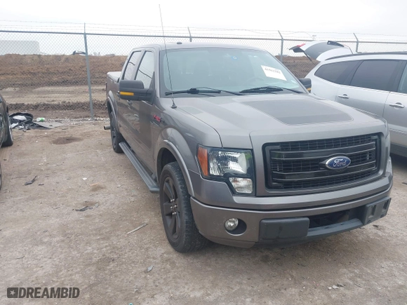 2013 Ford F-150 XL with VIN 1FTFW1CT7DFB60657, listed as a IAAI auction lot 41562282 with 121,633 mi miles. Bid and sale history available at carsss.com. Image 1.