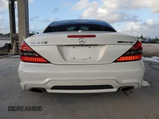 2011 Mercedes-Benz SL 550 z VIN WDBSK7BAXBF161245, wystawiony jako Copart lot #77153164 z przebiegiem 100 997 mil mil oraz Szkoda całkowita • Salvage title. Historia ofert i sprzedaży dostępna na DreamBid. Obrazek 6.