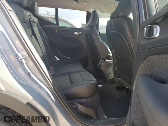 2025 Volvo XC40 Plus Bright Theme with VIN YV4L12UE3S2504316, listed as a Copart auction lot 58528235 with 9,200 mi miles and Clean title. Bid and sale history available at DreamBid. Image 10.