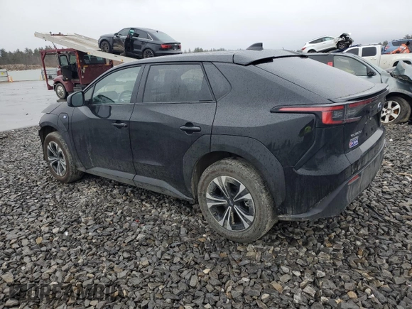 2023 Subaru Solterra Premium z VIN JTMABABA9PA016535, wystawiony jako Copart lot #45106524 z przebiegiem 6 495 mil mil oraz . Historia ofert i sprzedaży dostępna na DreamBid. Obrazek 2.