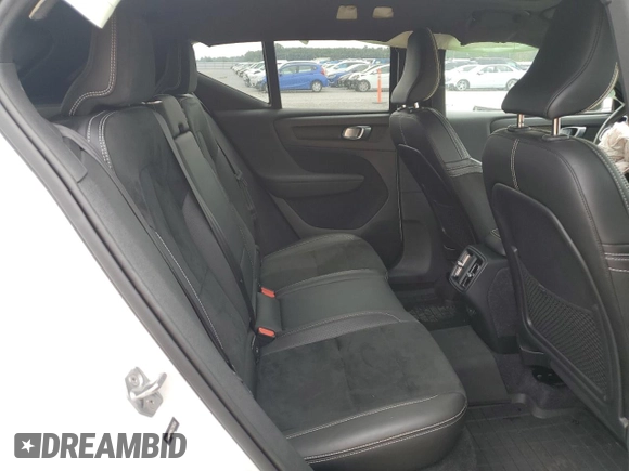 2019 Volvo XC40 R-Design z VIN YV4AC2HM5K2118760, wystawiony jako Copart lot #68668534 z przebiegiem 106 810 mil mil oraz Szkoda całkowita • Salvage title. Historia ofert i sprzedaży dostępna na DreamBid. Obrazek 12.
