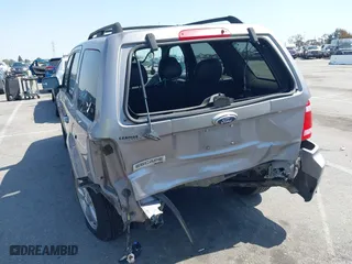 2008 Ford Escape Limited with VIN 1FMCU04188KE20184, listed as a IAAI auction lot 41809075 with 158,116 mi miles. Bid and sale history available at carsss.com. Image 3.