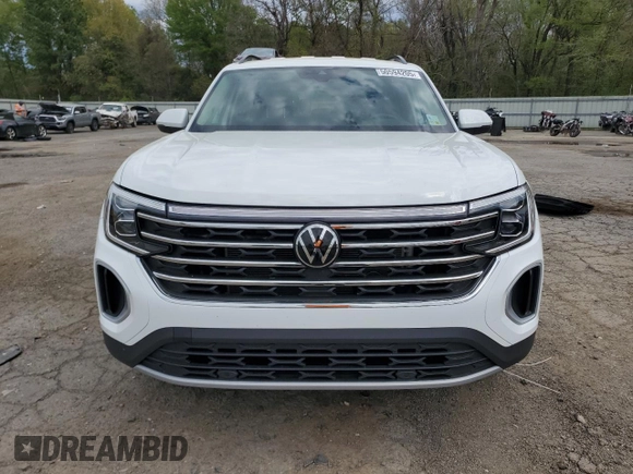 2024 Volkswagen Atlas SE with VIN 1V2DR2CA7RC579036, listed as a Copart auction lot 50594205 with 15,071 mi miles and Salvage title. Bid and sale history available at DreamBid. Image 5.