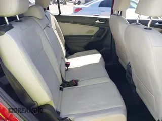 2018 Volkswagen Tiguan SEL z VIN 3VV3B7AX1JM214734, wystawiony jako IAAI lot #42473627 z przebiegiem 79 152 mil mil oraz . Historia ofert i sprzedaży dostępna na DreamBid. Obrazek 8.