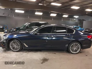 2019 BMW 5 Series 540i xDrive z VIN WBAJE7C53KWW29884, wystawiony jako IAAI lot #42020658 z przebiegiem 68 389 mil mil oraz . Historia ofert i sprzedaży dostępna na DreamBid. Obrazek 14.