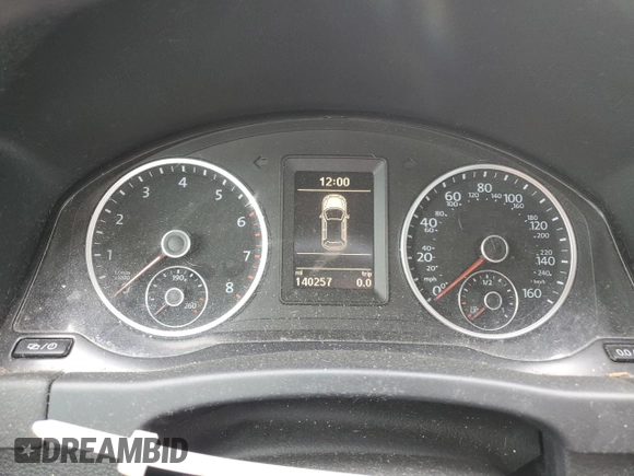 2017 Volkswagen Tiguan S with VIN WVGBV7AXXHK000128, listed as a Copart auction lot 47925435 with 140,257 mi miles and Clean Title. Bid and sale history available at DreamBid. Image 9.
