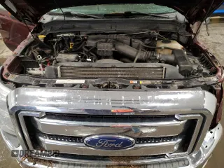 2015 Ford F-250 XLT z VIN 1FT7X2B61FED02464, wystawiony jako Copart lot #51217505 z przebiegiem 159 967 mil mil oraz Szkoda całkowita • Salvage title. Historia ofert i sprzedaży dostępna na DreamBid. Obrazek 12.