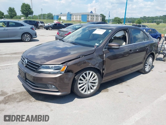 2015 Volkswagen Jetta SE with VIN 3VWD07AJ0FM214295, listed as a IAAI auction lot 42593549 with 62,720 mi miles and . Bid and sale history available at DreamBid. Image 16.
