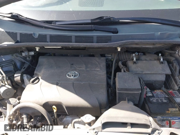 2011 Toyota Sienna with VIN 5TDZK3DC0BS078642, listed as a IAAI auction lot 41802147 with 263,309 mi miles. Bid and sale history available at carsss.com. Image 10.