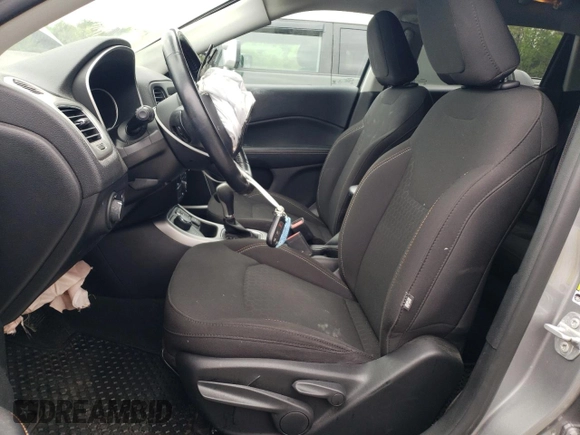 2020 Jeep Compass Sport с VIN 3C4NJDAB7LT165576, выставлен на аукционе Copart как лот 57212025 с пробегом 57 212 миль миль и Списание • Salvage title. История ставок и продаж доступна на DreamBid. Изображение 7.