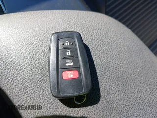 2020 Toyota Camry SE z VIN 4T1M11AK4LU383146, wystawiony jako IAAI lot #41576613 z przebiegiem 85 492 mil mil oraz . Historia ofert i sprzedaży dostępna na DreamBid. Obrazek 11.