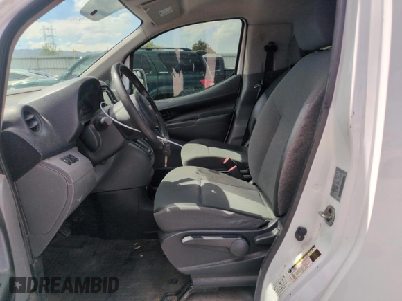 2015 Chevrolet City Express Cargo LT z VIN 3N63M0ZN7FK704601, wystawiony jako Copart lot #53277615 z przebiegiem 154 196 mil mil oraz Szkoda całkowita • Salvage title. Historia ofert i sprzedaży dostępna na DreamBid. Obrazek 7.