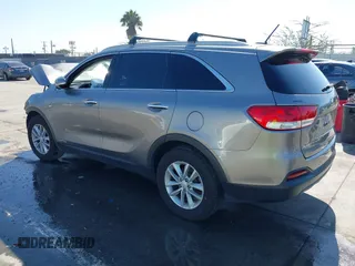 2018 Kia Sorento LX V6 with VIN 5XYPGDA57JG344609, listed as a IAAI auction lot 41626989 with 1 mi miles. Bid and sale history available at carsss.com. Image 3.