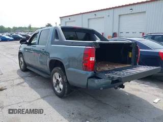 2009 Chevrolet Avalanche 2LT z VIN 3GNFK22039G178725, wystawiony jako IAAI lot #39426610 z przebiegiem 168 432 mil mil oraz . Historia ofert i sprzedaży dostępna na DreamBid. Obrazek 3.