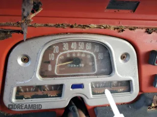 1979 Toyota Land Cruiser z VIN FJ40301186, wystawiony jako Copart lot #81364664 z przebiegiem 9 490 mil mil oraz Czysty tytuł • Clean title. Historia ofert i sprzedaży dostępna na DreamBid. Obrazek 9.