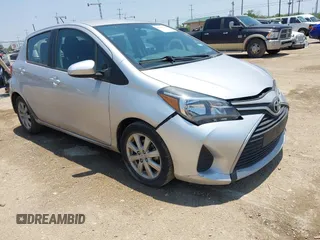 2015 Toyota Yaris L z VIN VNKKTUD39FA035139, wystawiony jako IAAI lot #42331178 z przebiegiem 131 892 mil mil oraz . Historia ofert i sprzedaży dostępna na DreamBid. Obrazek 1.