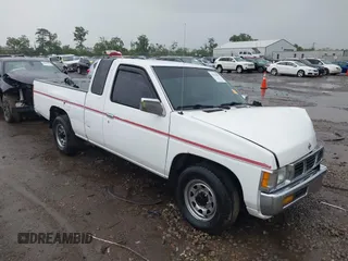 1995 Nissan Frontier XE z VIN 1N6SD16S5SC350962, wystawiony jako IAAI lot #42216026 z przebiegiem 156 163 mil mil oraz . Historia ofert i sprzedaży dostępna na DreamBid. Obrazek 1.