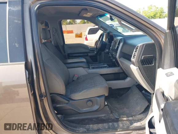 2016 Ford F-150 XL with VIN 1FTEW1CP6GFA12633, listed as a IAAI auction lot 39974283 with 232,058 mi miles and . Bid and sale history available at carsss.com. Image 5.