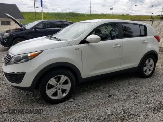 2013 Kia Sportage LX with VIN KNDPBCA20D7501980, listed as a Copart auction lot 61784015 with 140,793 mi miles and Salvage title. Bid and sale history available at DreamBid. Image 1.